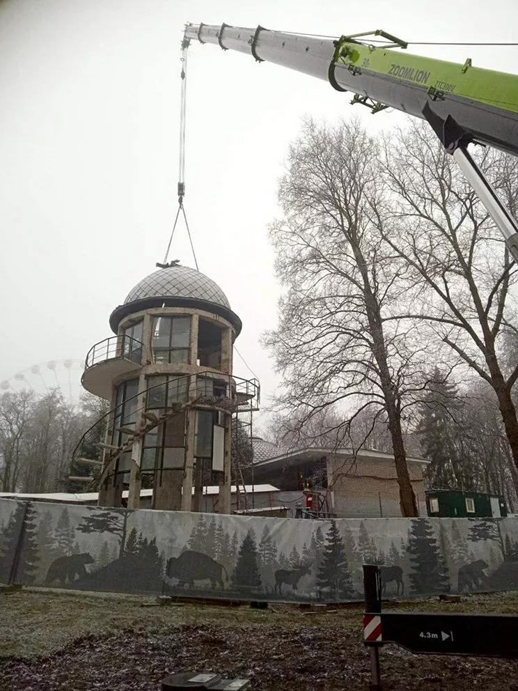 С обсерватории минского планетария сняли крышу