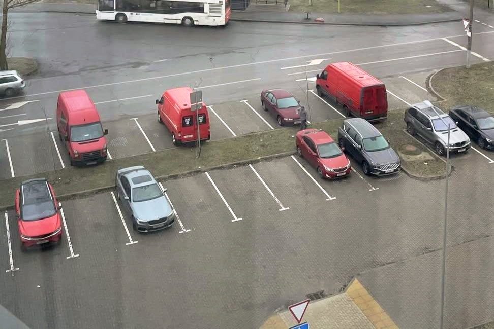 Белорусы "нашли" способ не отрабатывать переносы рабочих дней. Но не у всех получилось — «Пришлось выйти на работу»