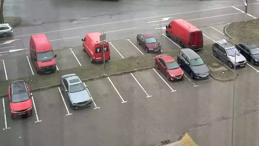 Белорусы "нашли" способ не отрабатывать переносы рабочих дней. Но не у всех получилось — «Пришлось выйти на работу»