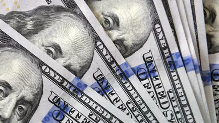 Отказывается ли мир от доллара? Появились данные о том, в чём хранят ЗВР страны мира