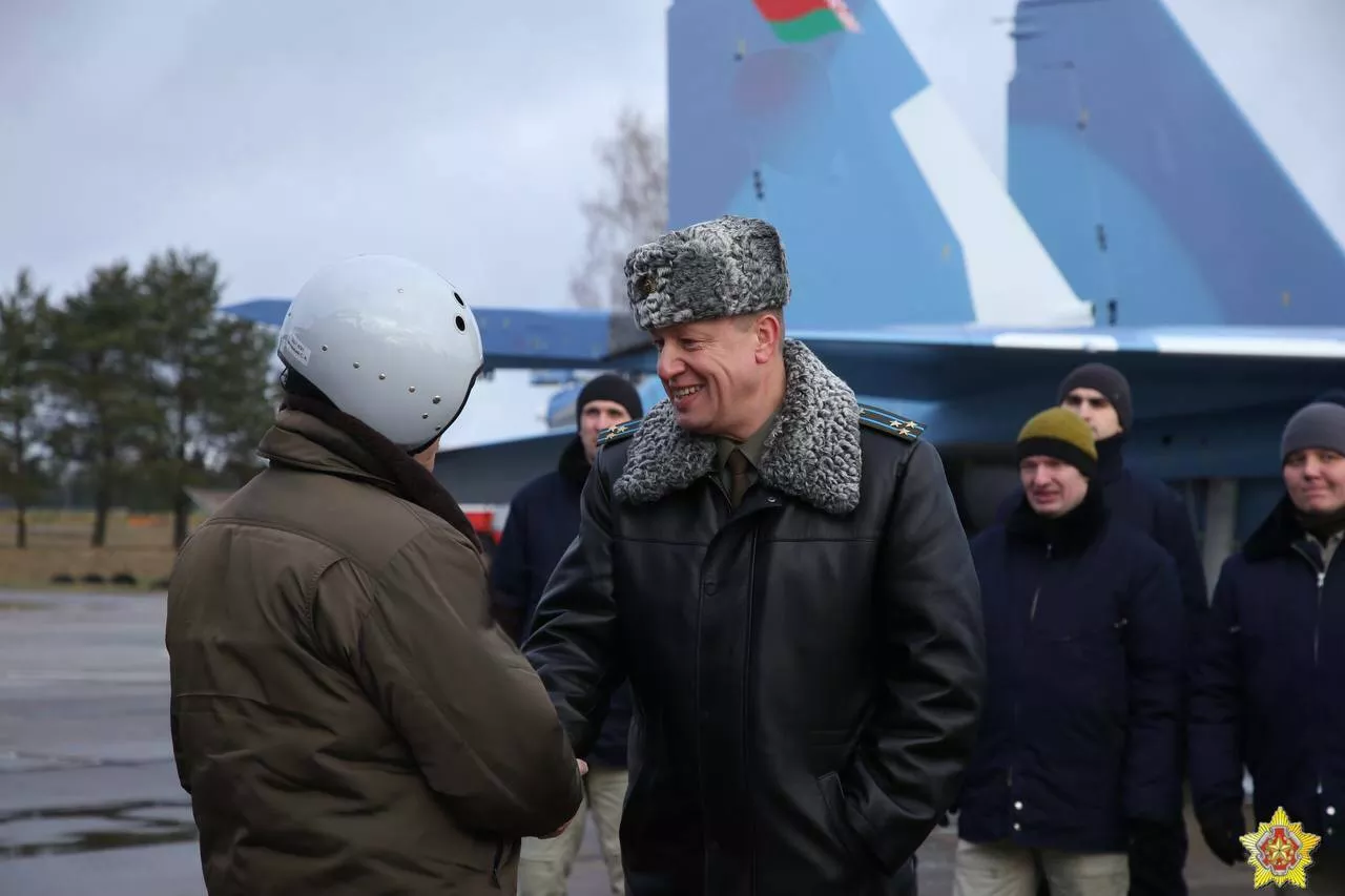 В Беларусь из России прибыла партия истребителей Су-30СМ2