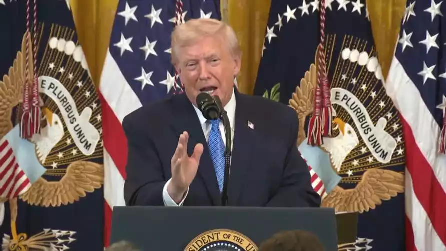 Трамп сделал срочное обращение к нации. Никто не понял, зачем