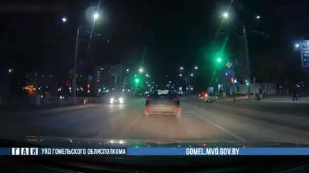 В Речице водителя, ехавшего с выключенными фарами, оштрафовали на 8400 рублей и лишили прав