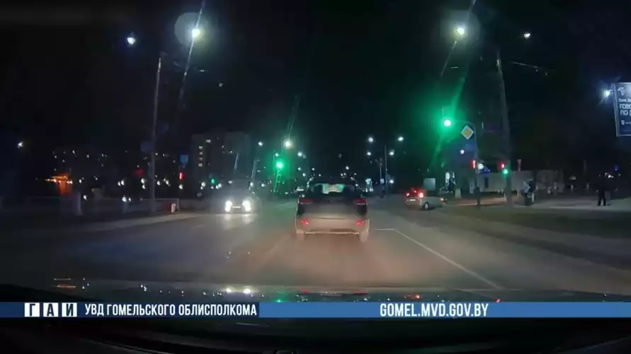 В Речице водителя, ехавшего с выключенными фарами, оштрафовали на 8400 рублей и лишили прав