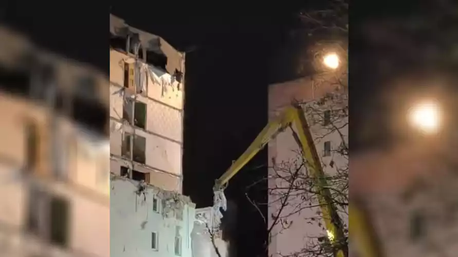 Под завалами в гомельской многоэтажке нашли тело погибшей женщины