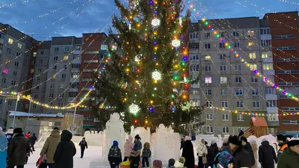 Могут ли подростки встретить новогоднюю ночь во дворе с друзьями? Адвокат объяснила белорусам нюансы и штрафы