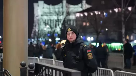 В центр Минска на Новый год решили пускать через КПП. Кому вход закрыт?
