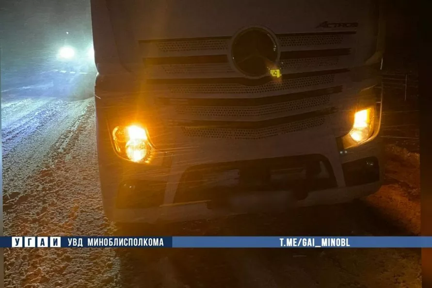 В снежном ДТП под Червенем пострадали 9 авто