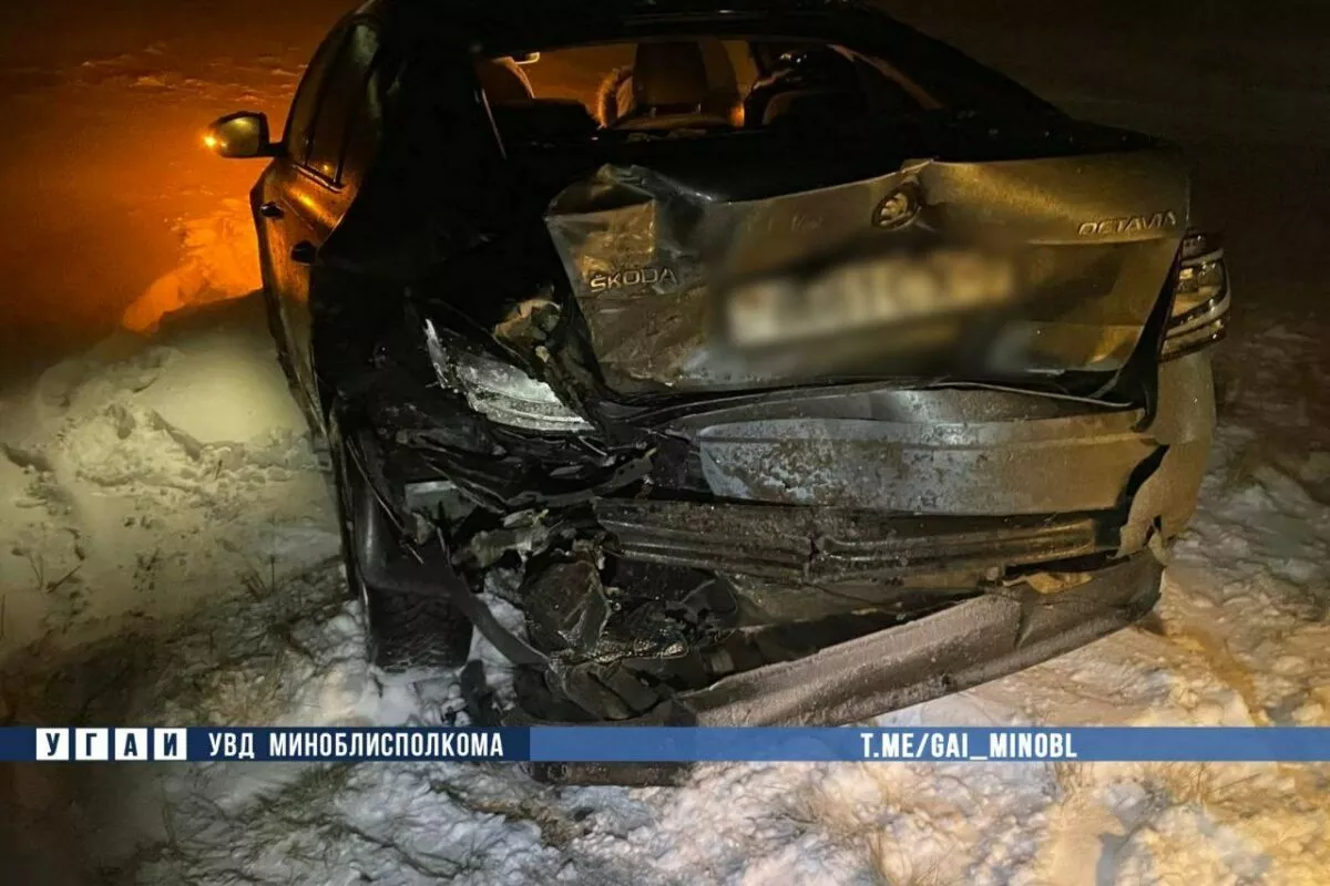 В снежном ДТП под Червенем пострадали 9 авто