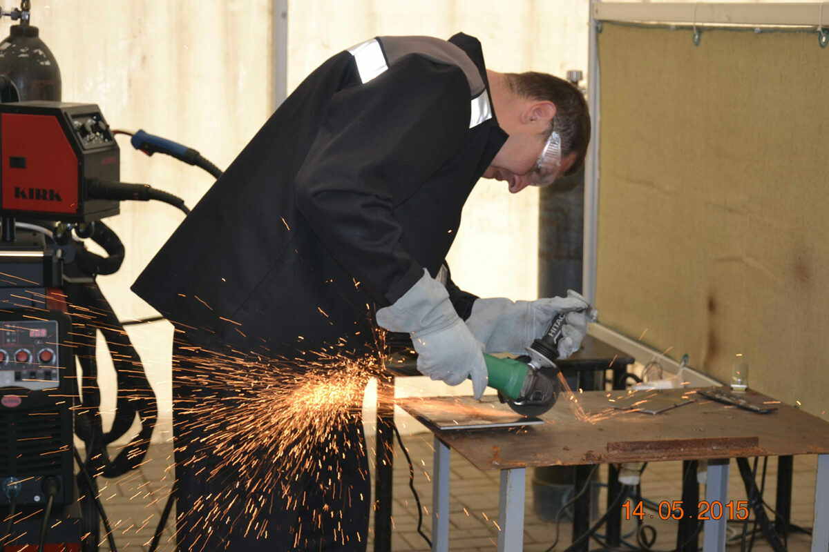 На госТВ призвали школы заняться профориентацией 11-классников — «Не только айтишник, но и сварщик!»