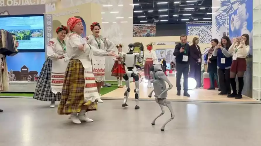 Скриншот видео из Threads