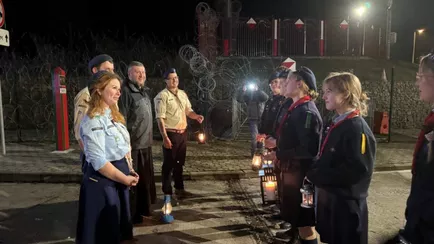 Вифлеемский огонь начали передавать по городам Беларуси. Есть карта и расписание