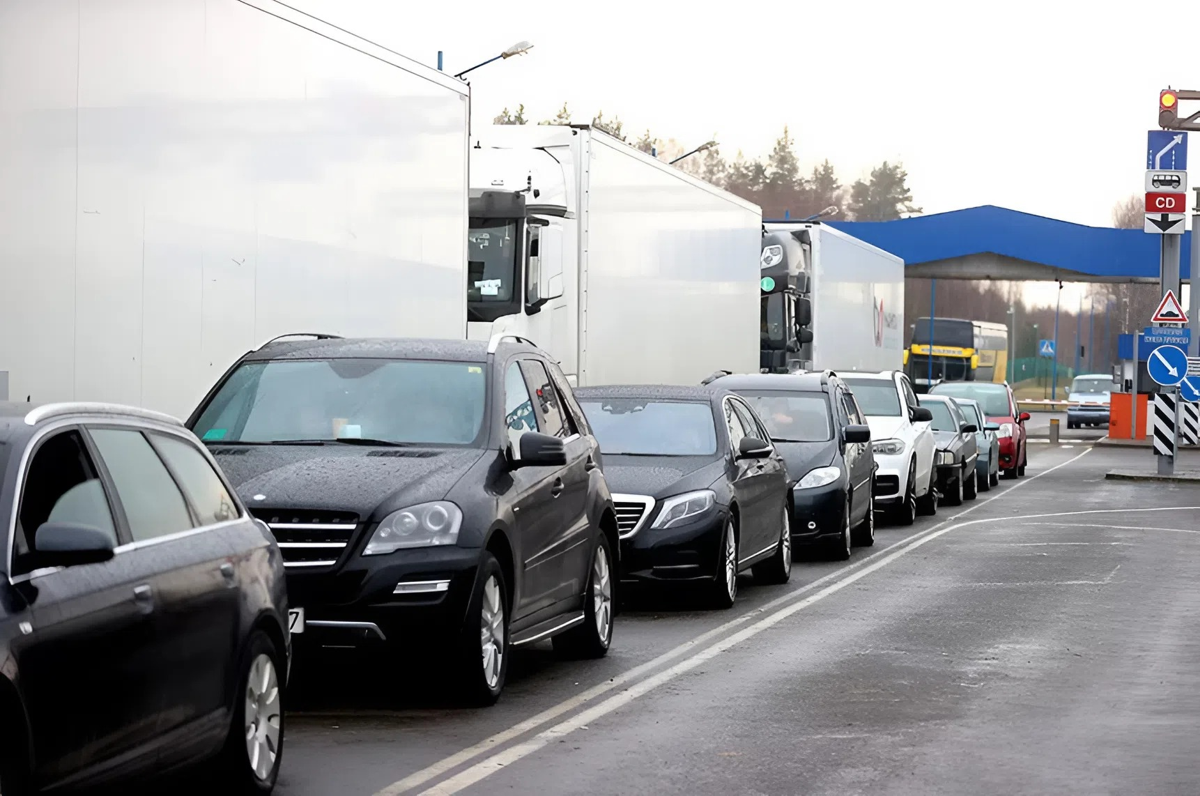 Белорусы признались, почему едут в Польшу и Литву. А зачем иностранцы - в Беларусь?