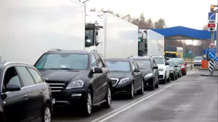 Белорусы признались, почему едут в Польшу и Литву. А зачем иностранцы — в Беларусь?