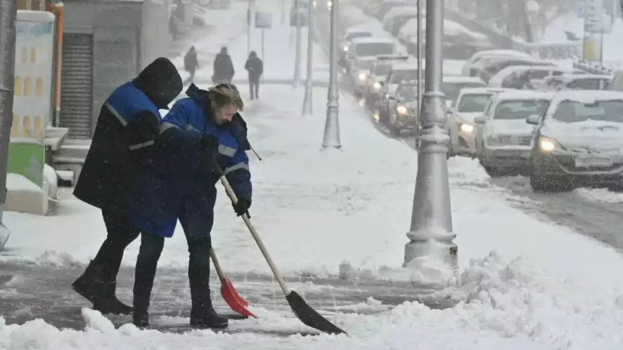 Белгидромет объявил на воскресенье 11 января жёлтый уровень опасности. "Улли" и снег ещё вернутся?