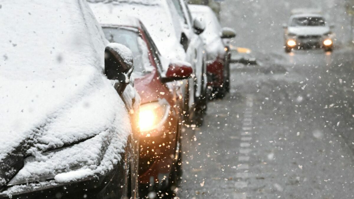 МЧС разослало белорусам СМС с предупреждением на 2 января — «Укрыться в зданиях»