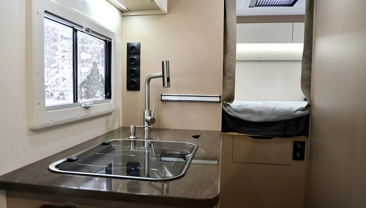 Альтернатива арендному жилью? МАЗ показал дом на колесах