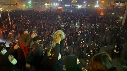 Иранские власти пригрозили всем протестующим смертной казнью