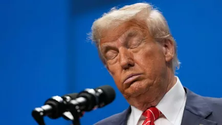 Психотерапевт объявил о прогрессирующей деменции у Трампа. Не сможет доработать президентский срок?