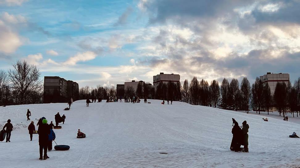 Где в Минске самые лучшие и бесплатные горки для катания на тюбингах и ледянках
