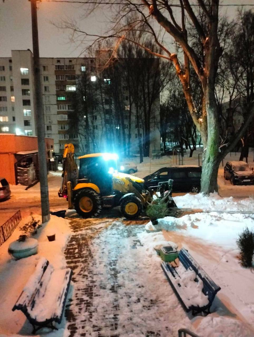 ЖКХ накануне прихода циклона "Улли" дало минчанам обещание - "Мы понимаем"