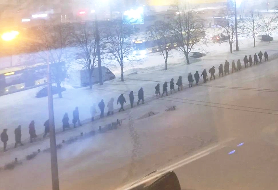 Минское метро поменяло на 9 января график