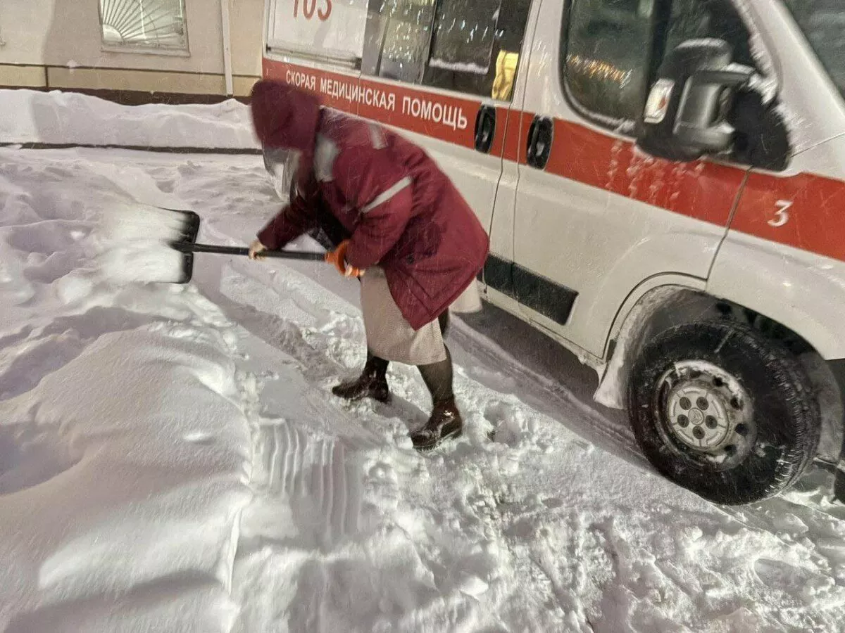 Белорусские медики позвали на помощь коллег из ЖКХ
