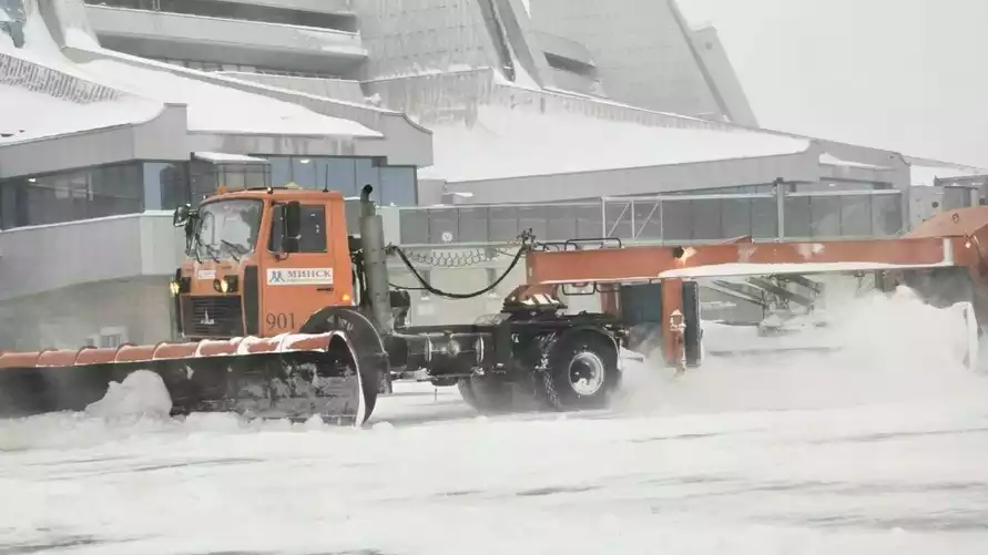 Минский аэропорт отчитался о "штатной работе" несмотря на задержки рейсов