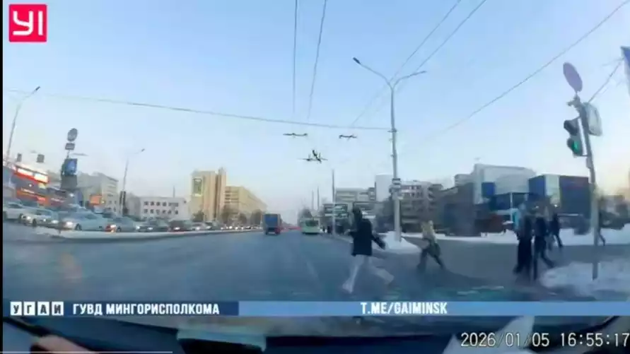Водитель в Минске снял на видео как сбил 14-летнюю девочку