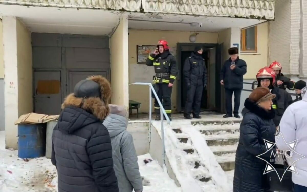 Власти Витебска разрешили вернуться в квартиры жильцам многоэтажки, где просела плита перекрытия