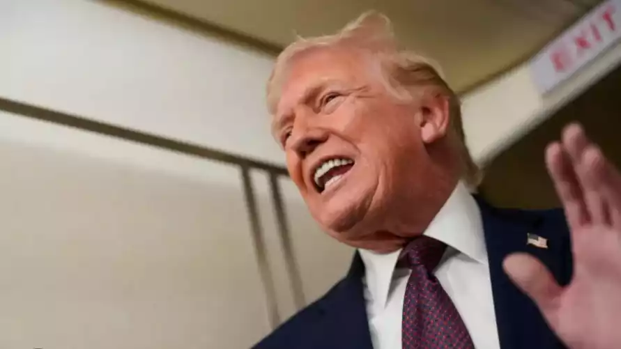 Трамп призвал протестующих в Иране захватывать органы власти