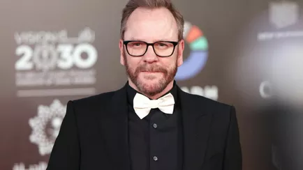 Голливудскую звезду Сазерленда арестовали за нападение на таксиста