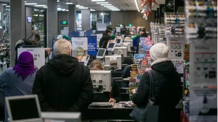 Литовцы поспорили, сколько тратят на еду в месяц. Больше средней зарплаты в Беларуси?