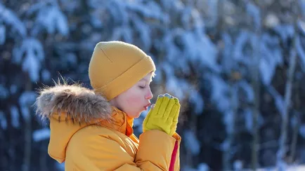 Пощипывает кожа? Медики предупредили о первых симптомах обморожения и сказали что делать