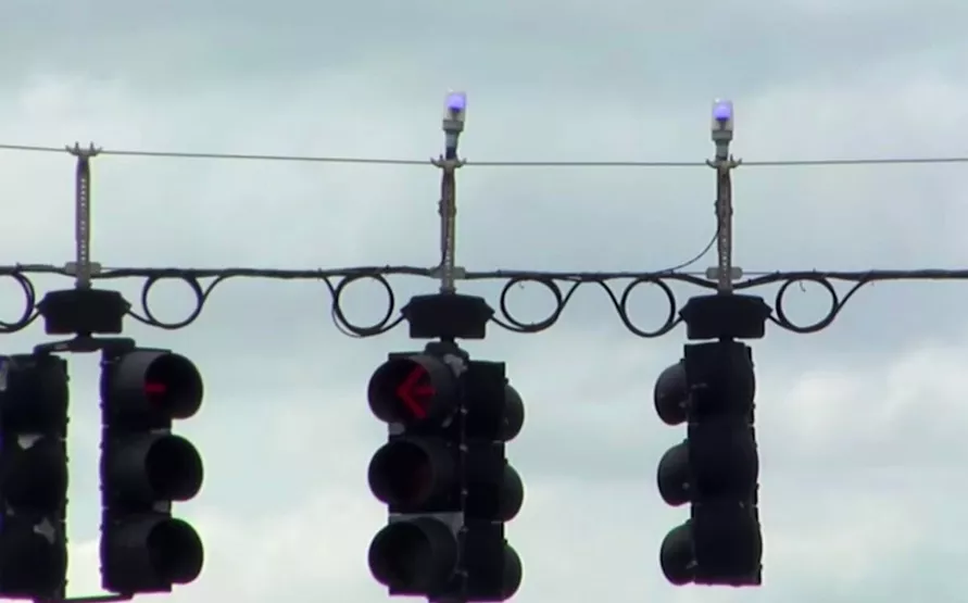 Появятся ли в Беларуси? Синие светофоры в США снизили аварийность