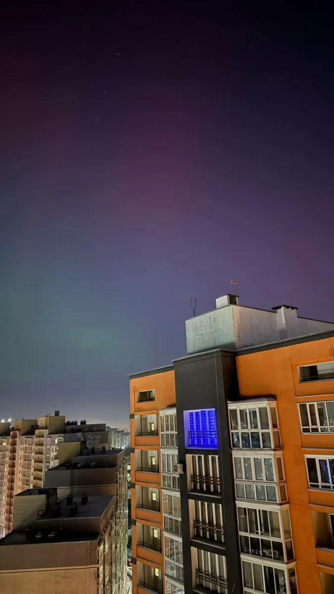 Сильнейший за 23 года солнечный радиационный шторм подарил белорусам яркие полярные сияния