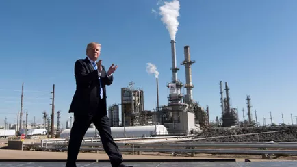 Трамп приказал Венесуэле передать США до 50 млн баррелей нефти — «На благо народа»