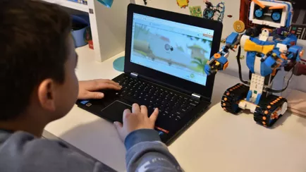 В Польше проверили, куда делись бесплатные ноутбуки для школьников — «Миллиард впустую»