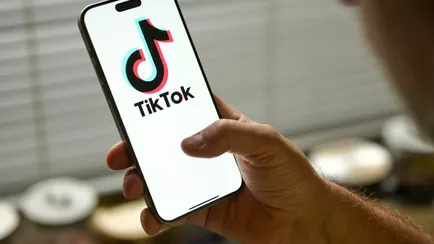 Белорусам обещают расширенную версию TikTok с тайными функциями. Что это такое?