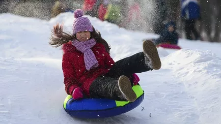 Прокуратура взялась за снежные горки и тюбинги в Беларуси. Что нашли и кого наказали