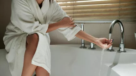 Минздрав попросил белорусов отказаться от горячих ванн в таких случаях